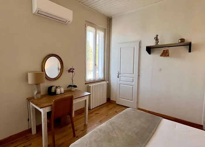 Nocleg ze śniadaniem L'estanquet Pdj Offert 3*