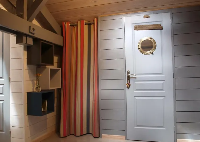 L'estanquet Pdj Offert فندق مبيت وإفطار